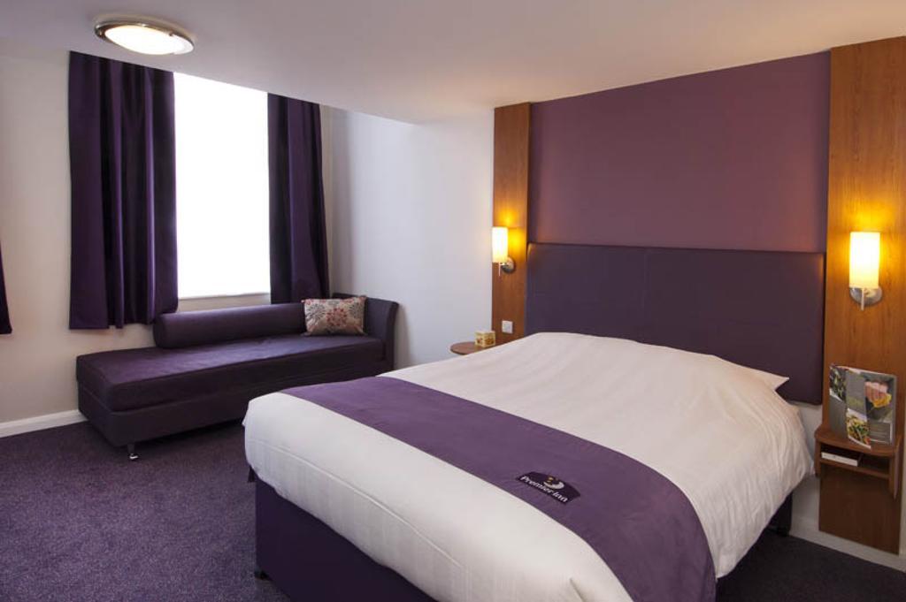 Premier Inn Newcastle Team Valley Gateshead Esterno foto