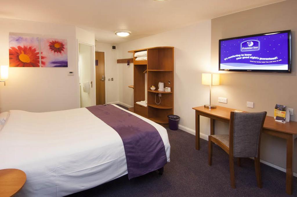Premier Inn Newcastle Team Valley Gateshead Esterno foto