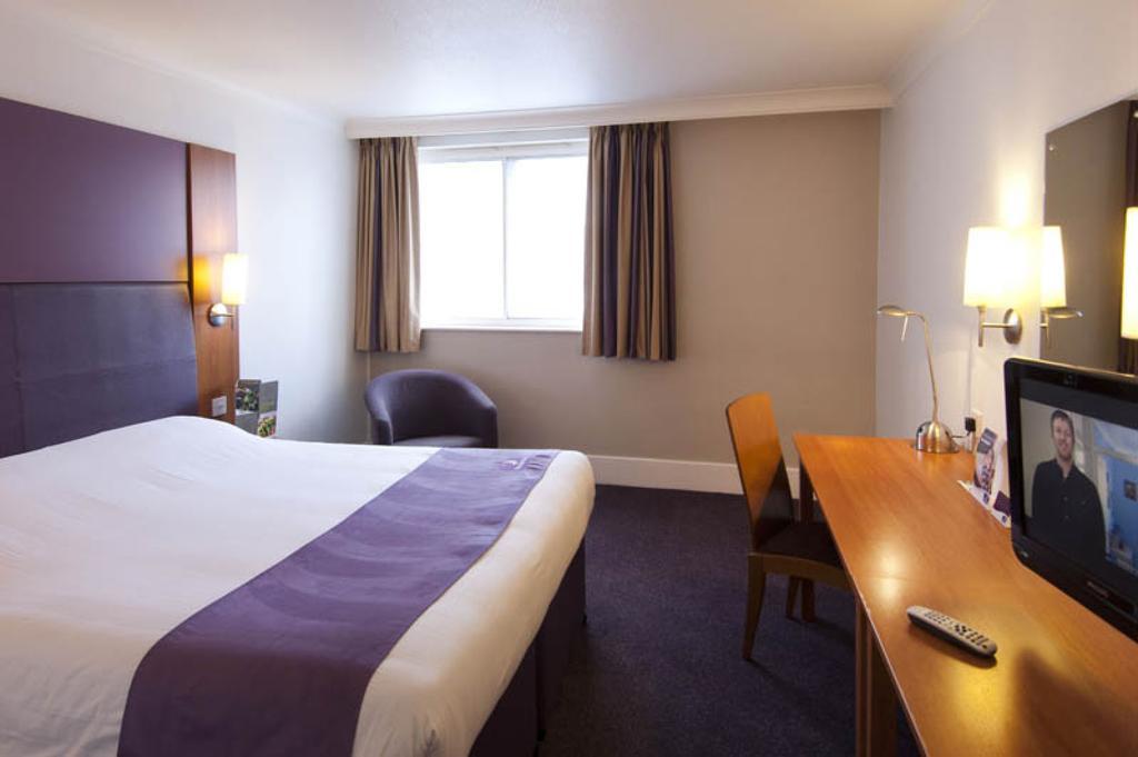 Premier Inn Newcastle Team Valley Gateshead Esterno foto
