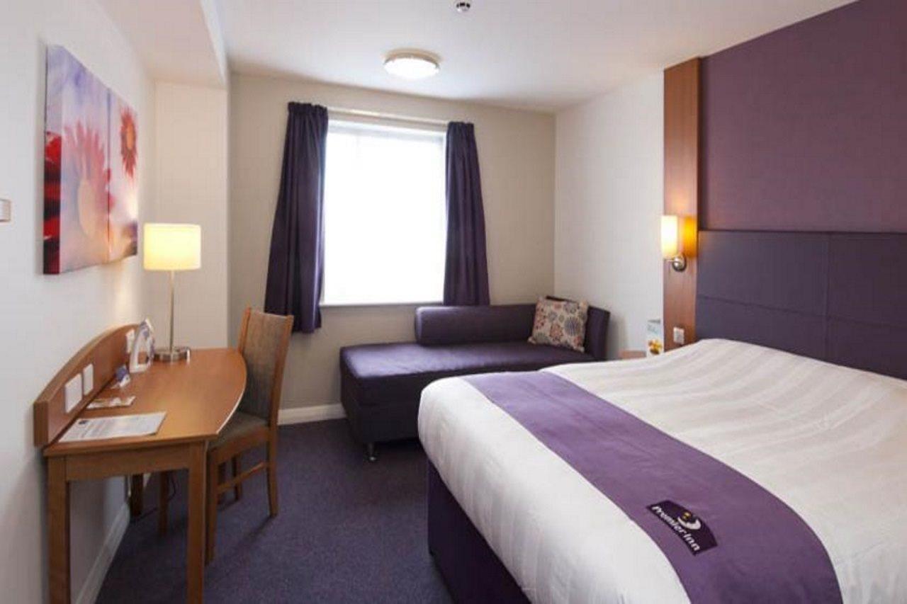 Premier Inn Newcastle Team Valley Gateshead Esterno foto