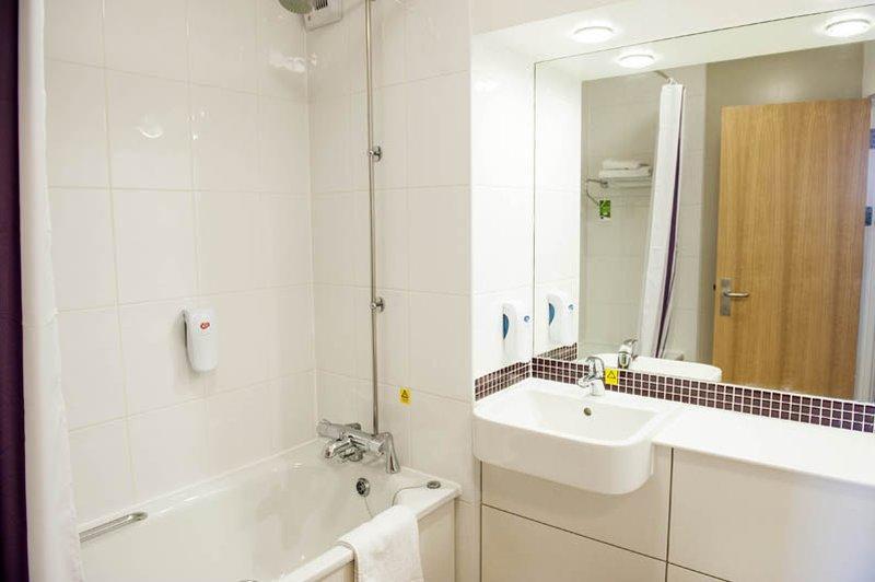Premier Inn Newcastle Team Valley Gateshead Esterno foto