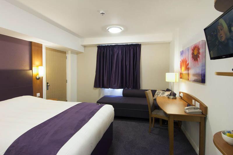 Premier Inn Newcastle Team Valley Gateshead Esterno foto